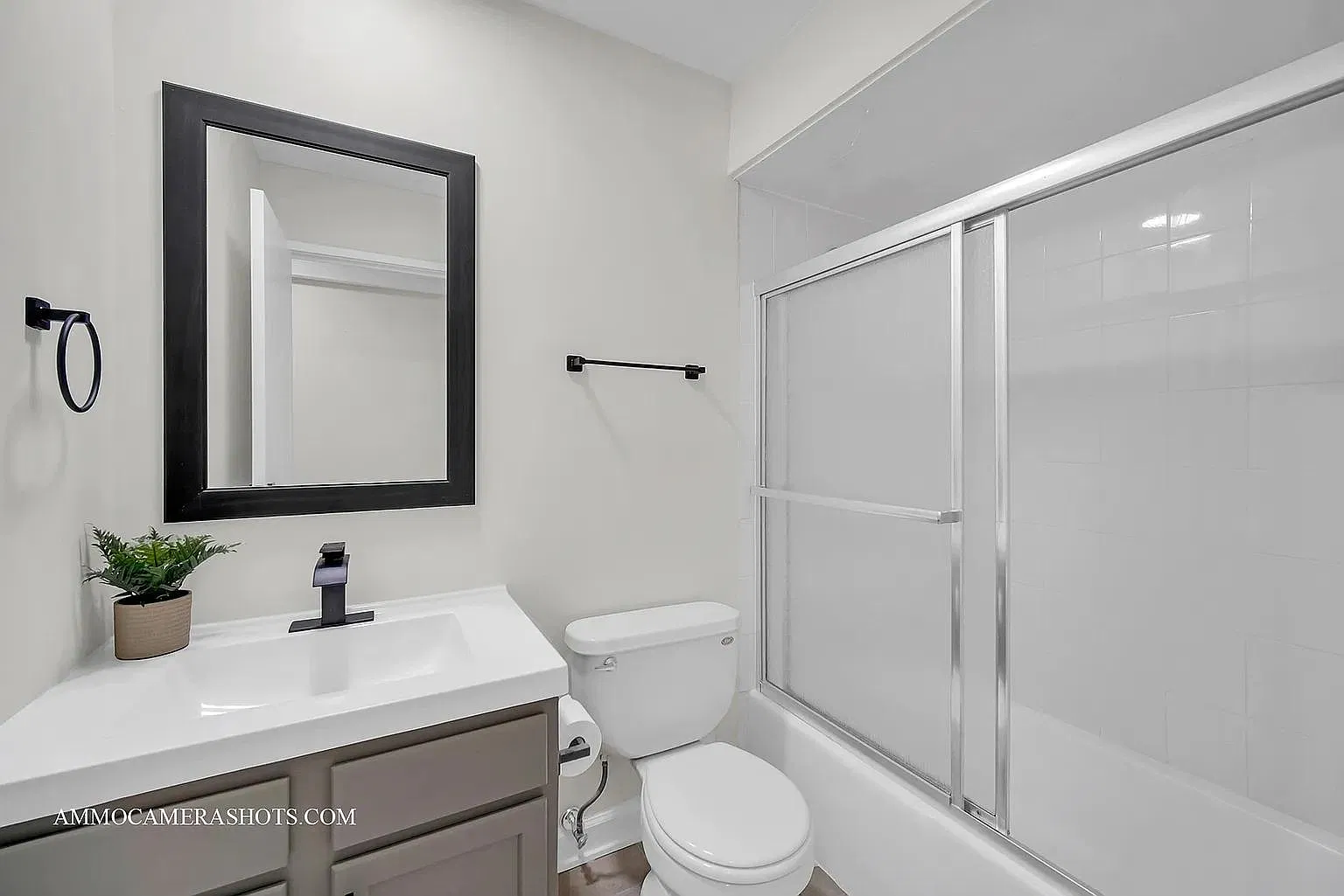 153 Gregory St — Photo 4