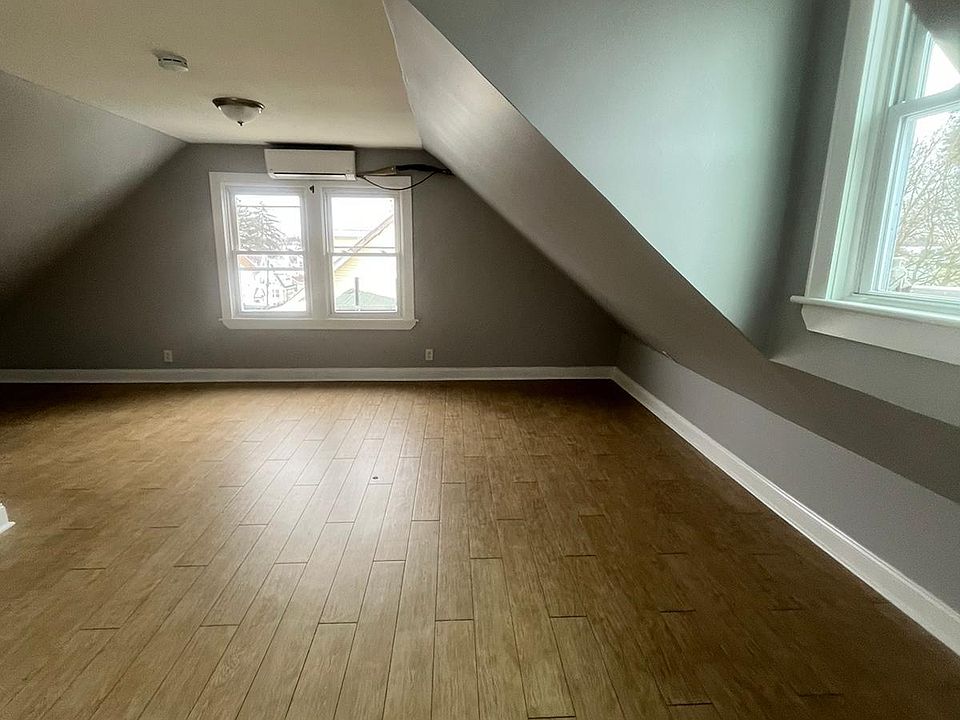 2nd image of 16 Unity Ave #5