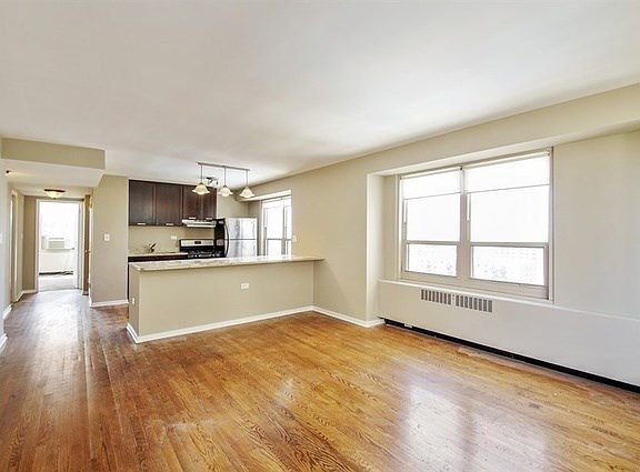 3rd image of 3950 N Lake Shore Dr APT 1419D