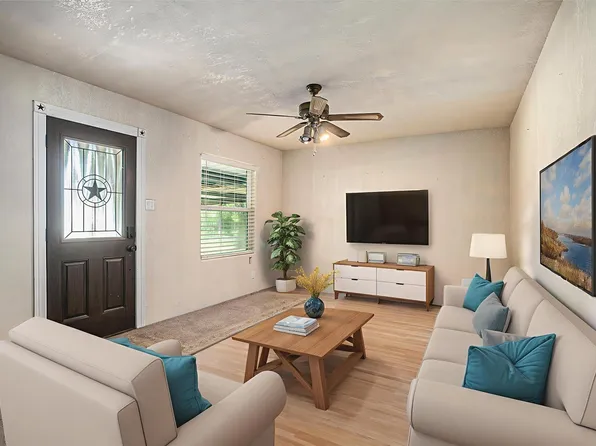 4028 Avenue N 1/2, Santa Fe, TX 77510