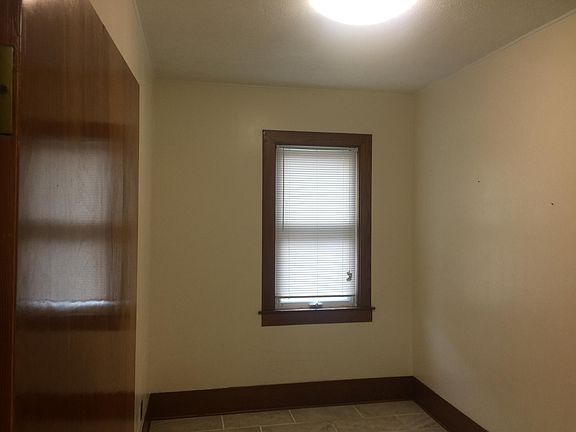 5th image of 2833 Glenwood Park Ave Floor 1