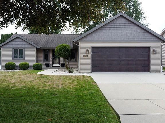 2nd image of 3800 Amber Ln
