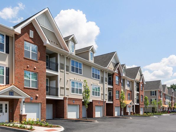 243 Steele Rd APT 634