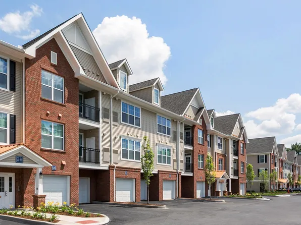 Residences at Steele Road