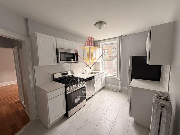 2nd image of 1100-1101 Palisade Ave #E5
