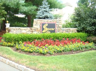 27 Brookside Ln, Mount Arlington, NJ 07856
