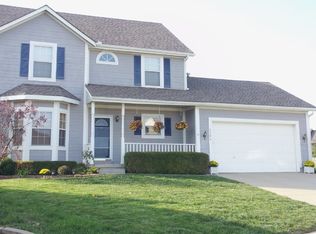 2304 SW Stone Bridge Ct, Lees Summit, MO 64082