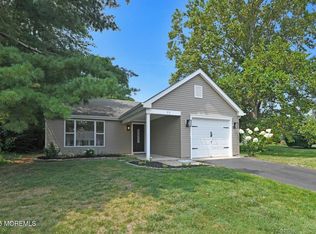 11 Twyford Ln, Manchester Township, NJ 08759