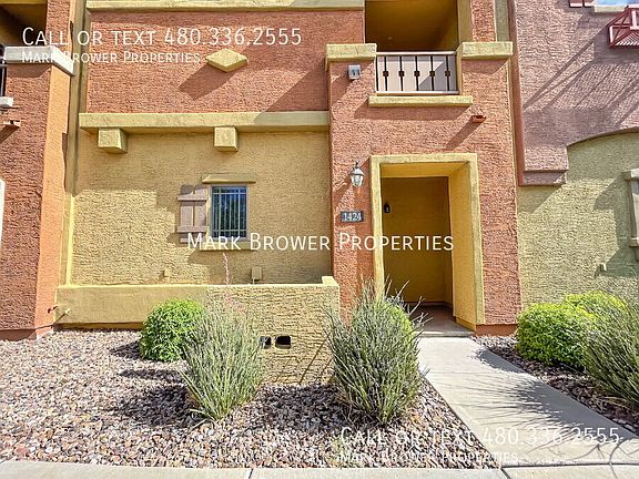 2nd image of 2402 E 5th St Unit 1424