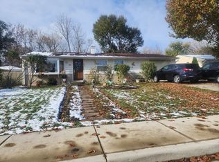 226 Harrison St, Carpentersville, IL 60110