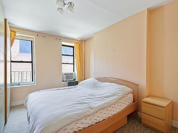 4th image of 514 W 50th St #4
