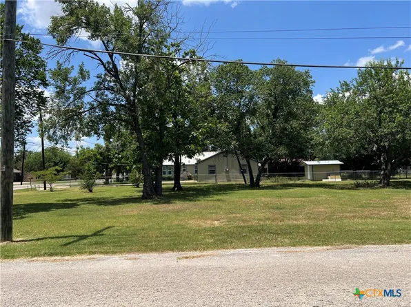 307 S Willis St, Granger, TX 76530
