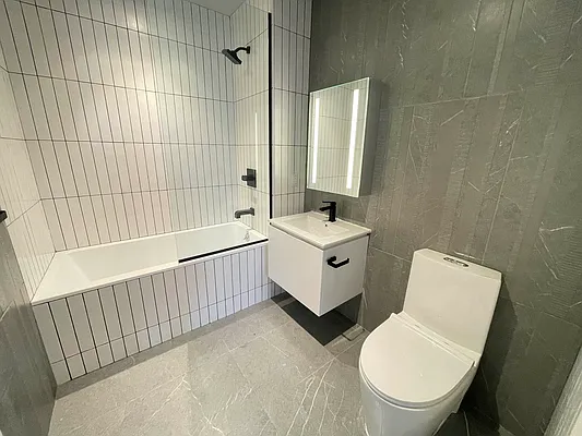 Rented by Tapiro Realty | media 10