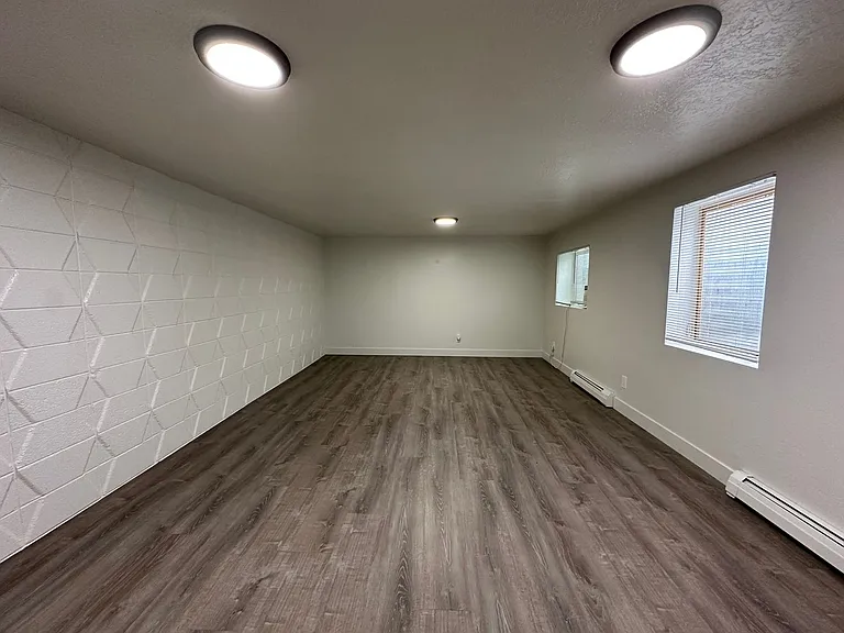 1733 S Richards St — Photo 2