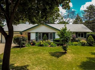 8048 N 102nd St, Milwaukee, WI 53224