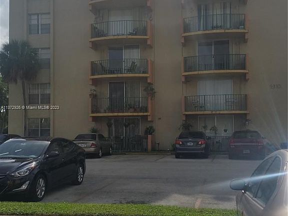 3rd image of 9310 Fontainebleau Blvd APT 505