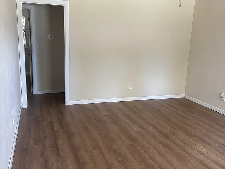 817 Owl St #817 — Photo 2
