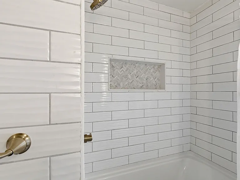 Timeless white subway tile.