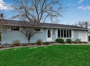 438 Northfield Dr, Youngstown, NY 14174