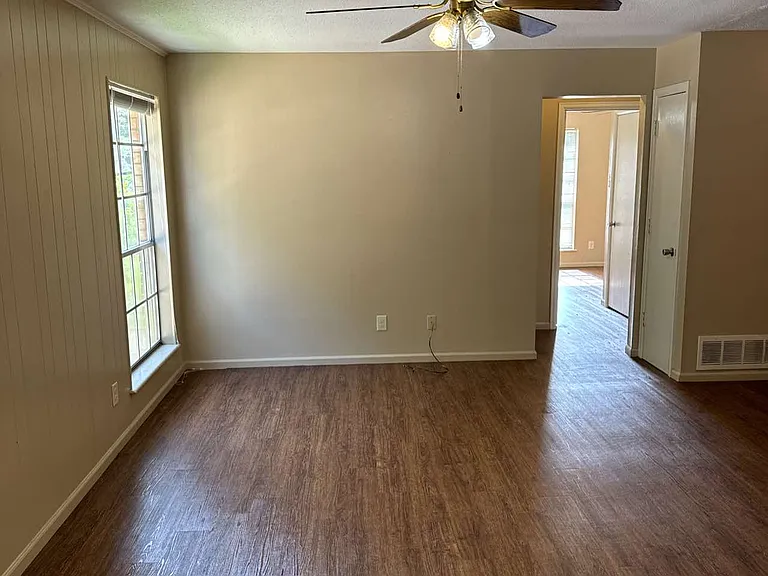 601 E Maryland Ave #208208 — Photo 1
