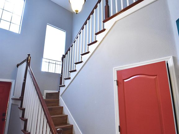 4th image of 5 Hannah Cole Dr