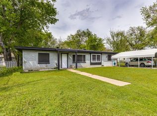 6912 Chapel Ln, Lake Worth, TX 76135