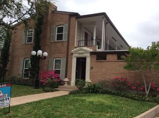 5127 Del Monte Dr APT 3, Houston, TX 77056