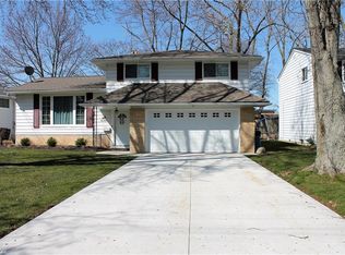 4280 Brendan Ln, North Olmsted, OH