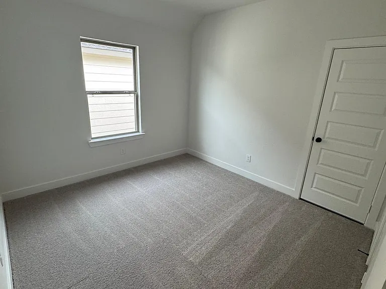 2731 Sweet Honey Ln — Photo 17