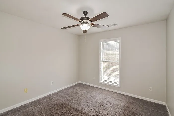 213 Hummingbird Dr — Photo 7