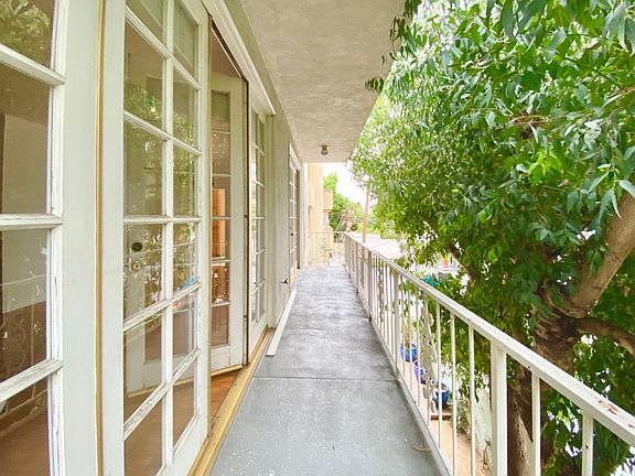 4th image of 1210 S Shenandoah St APT 202