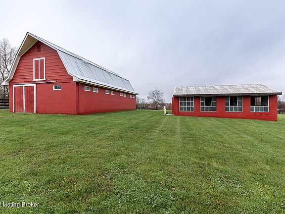 4th image of 6250 Lovers Ln