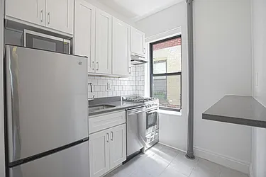 240 West 4th Street, #5A
