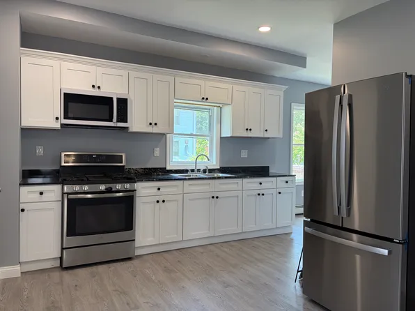 98-100 Whitmarsh St #1, Providence, RI 02907