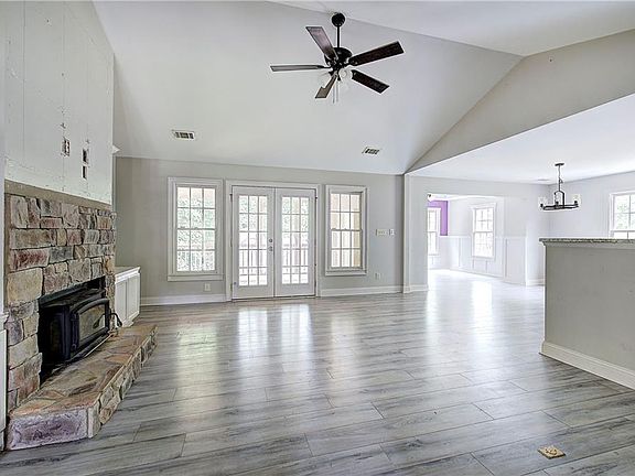 5th image of 561 Holland Rd