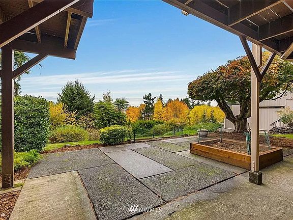 4th image of 4515 105th Ave NE