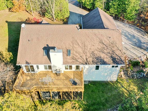 4th image of 1175 Riverwood Ln