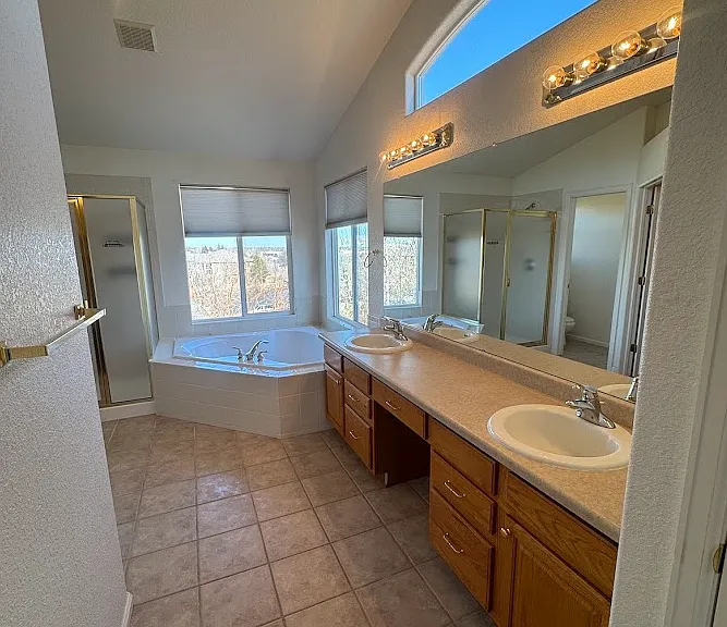 1355 E 100th Ln — Photo 8