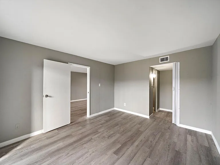10110 Forum West Dr #506 — Photo 9
