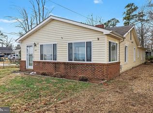 1117 Irving Ave, Colonial Beach, VA 22443