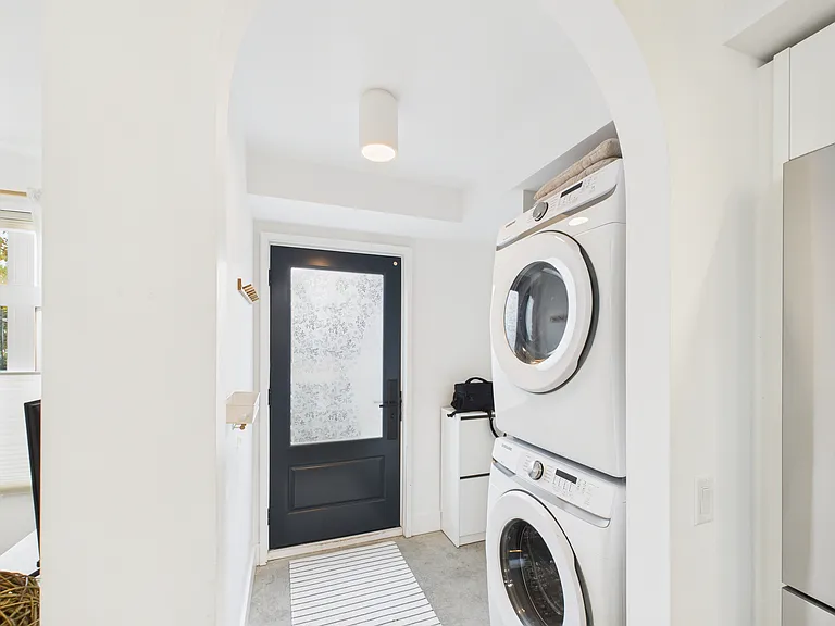 230 Wilson St #5 — Photo 9