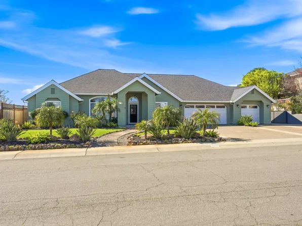 2258 Everest Dr, Redding, CA 96001