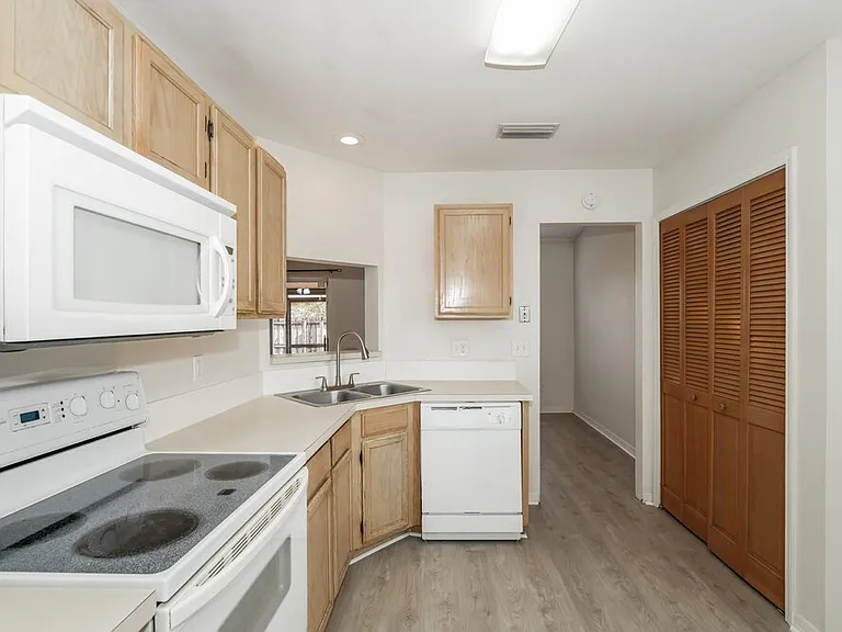 10148 Cedar Dune Dr — Photo 8