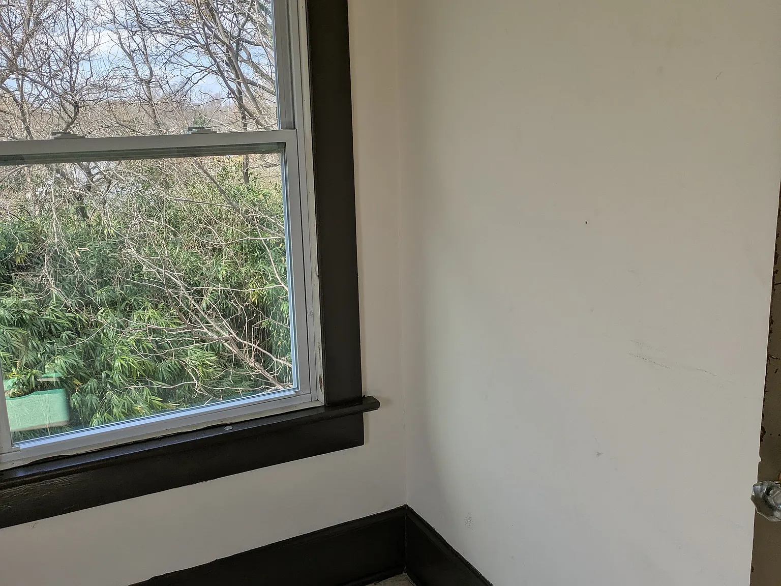 2 bed, 1100 sqft, $1,200 — Photo 2