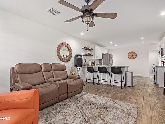 4th image of 5913 S 13TH Avenue