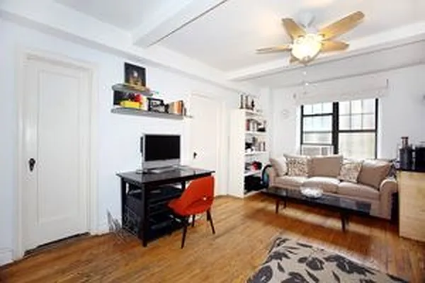 Rented by Douglas Elliman | media 20