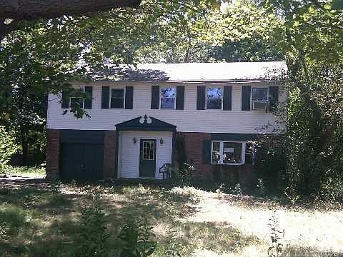 2nd image of 300 Canal Rd