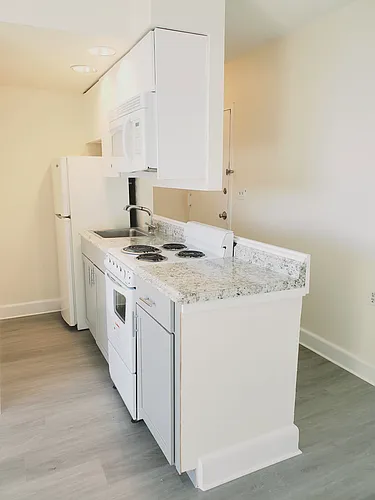 60 Strawberry Hill Ave Photo 1