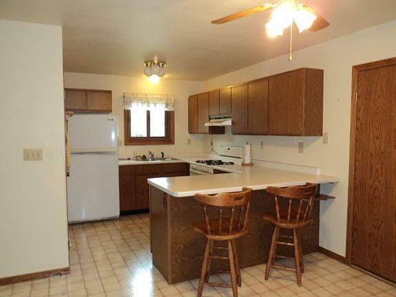 5th image of 904 S Lincoln Ave