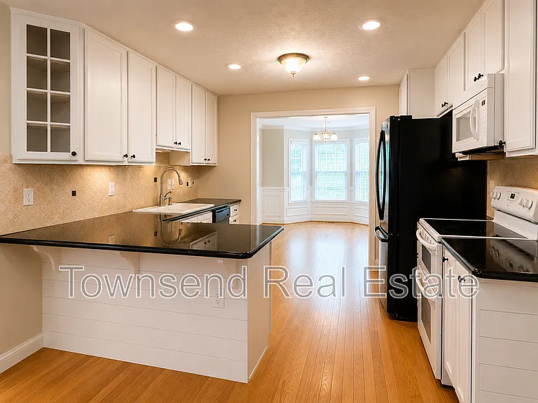 2937 Delaware Dr — Photo 12